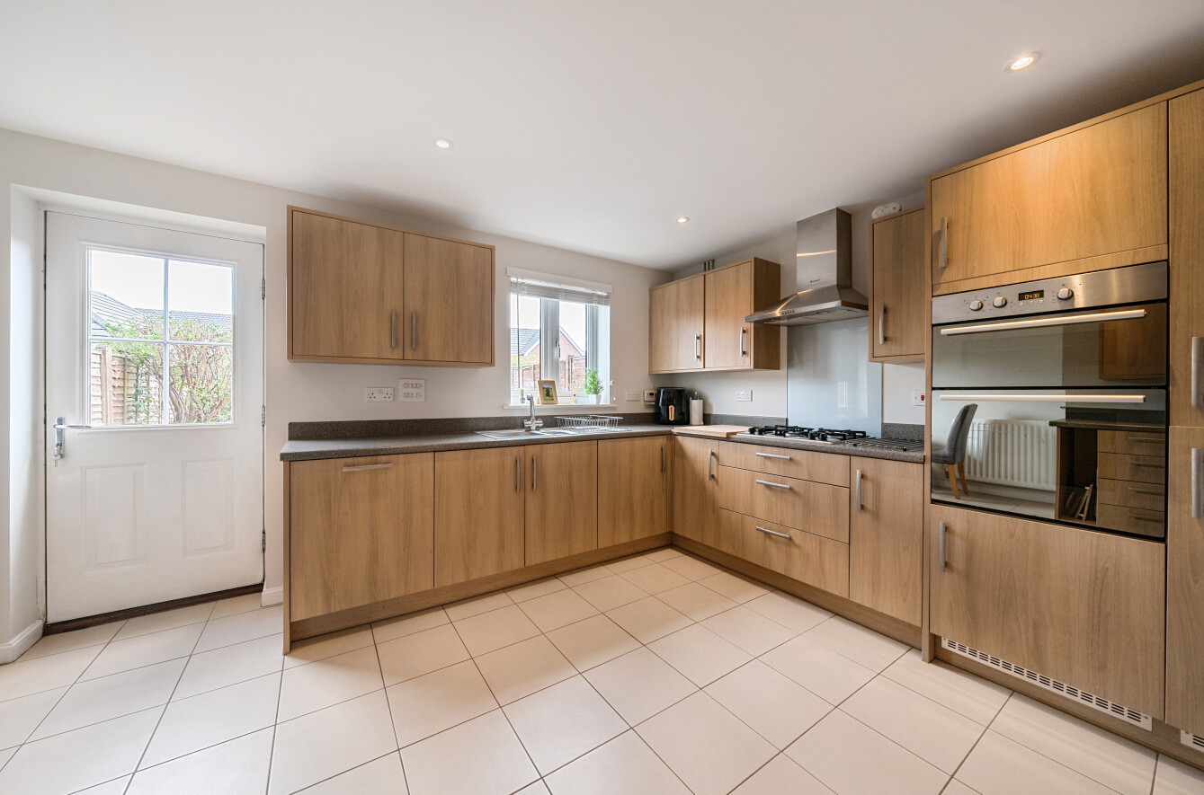Somers Way, Eastleigh, Hampshire, SO50 - Charters