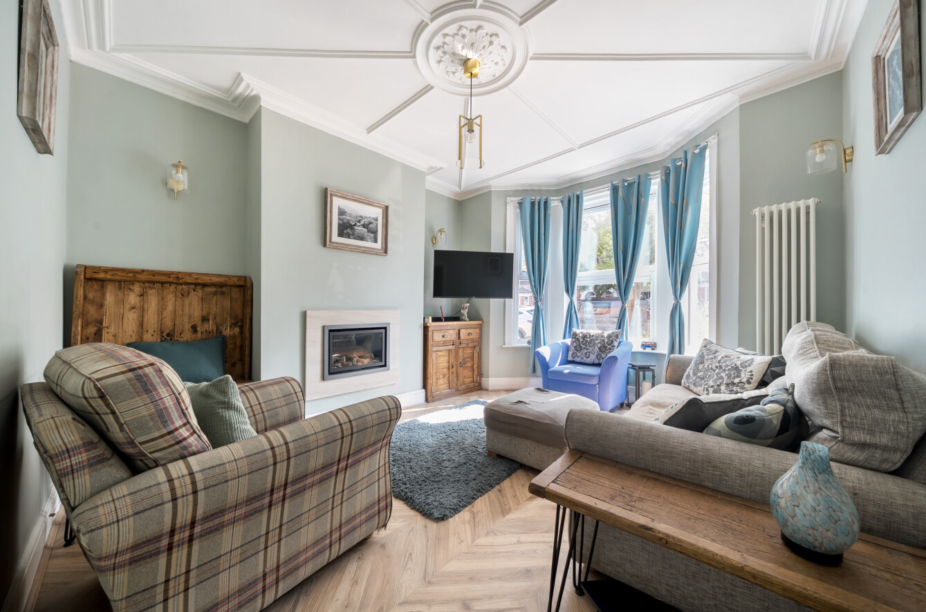 Archers Road, Eastleigh, Hampshire, SO50 - Charters