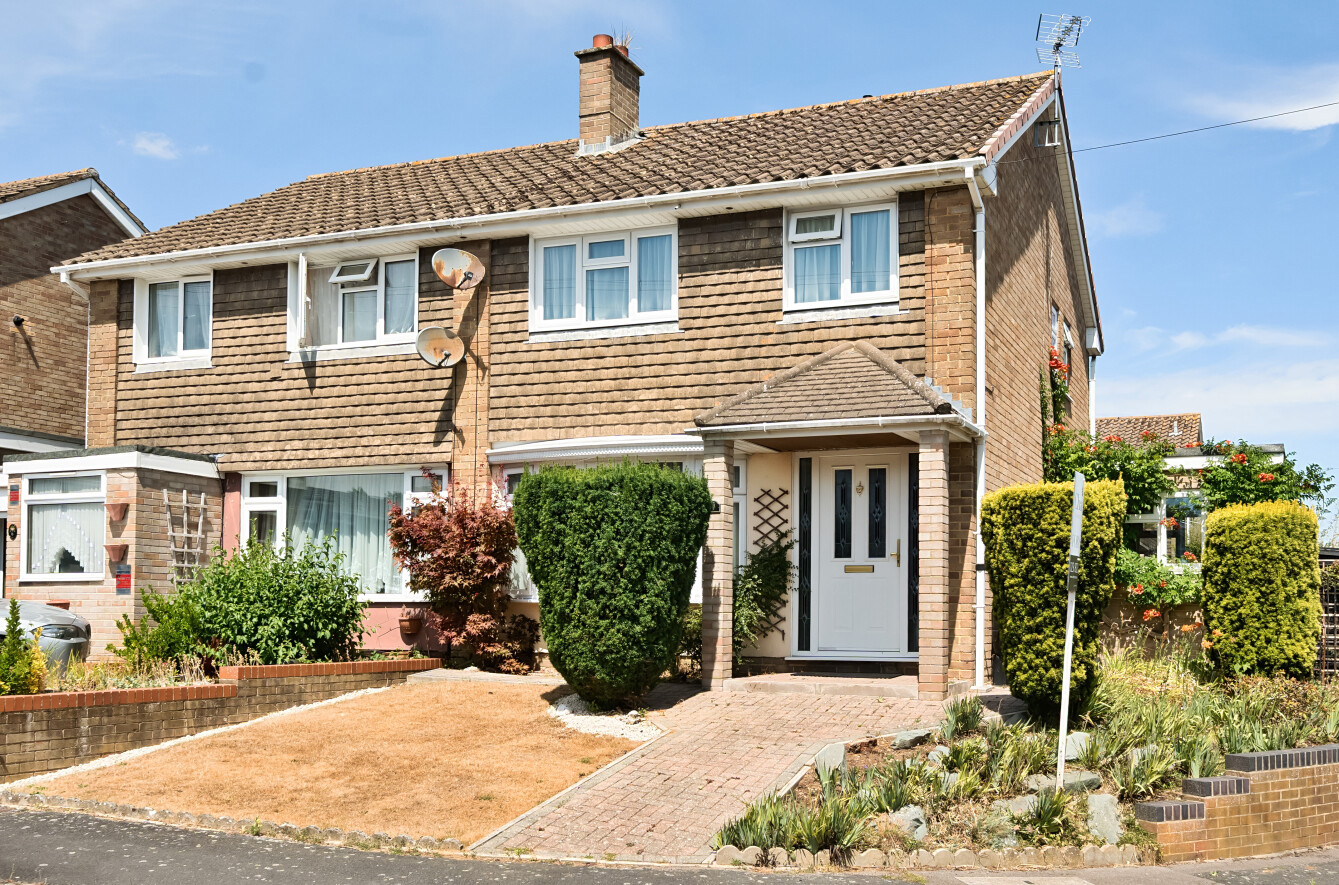 Carisbrooke Crescent, Chandler's Ford, Eastleigh, Hampshire, SO53