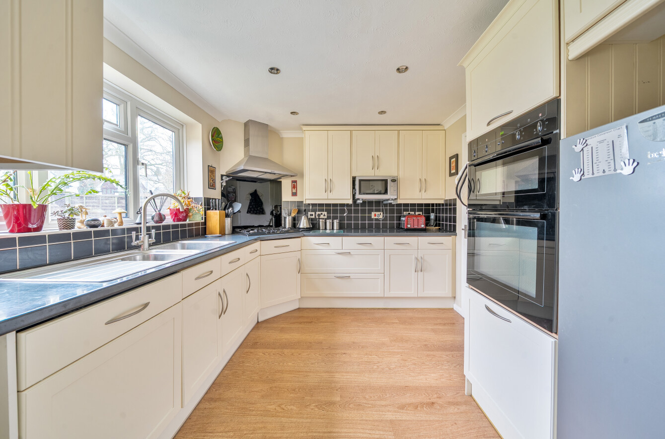 Charlecote Drive, Chandler's Ford, Eastleigh, Hampshire, SO53 - Charters