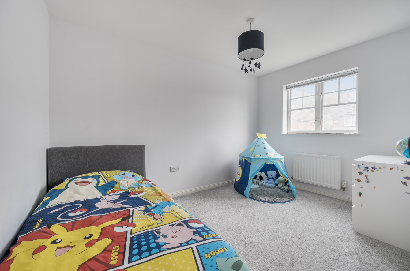 Barn Piece, Chandler's Ford, Hampshire, SO53