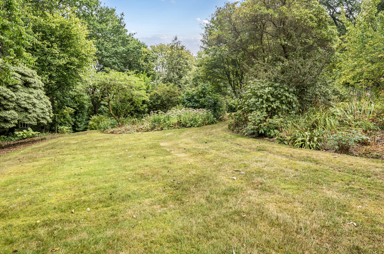 Pitmore Road, Eastleigh, Hampshire, SO50 - Charters