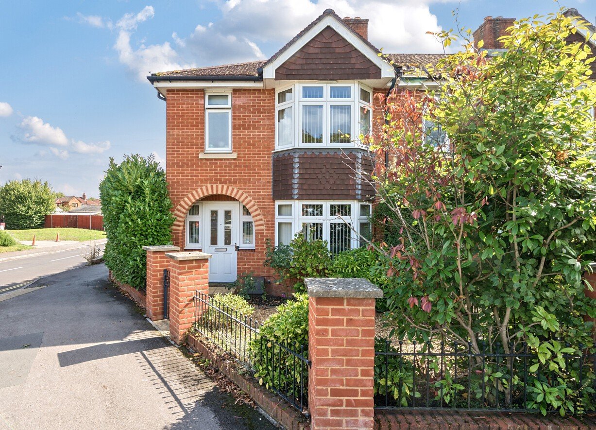 Tinning Way, Eastleigh, Hampshire, SO50 - Charters