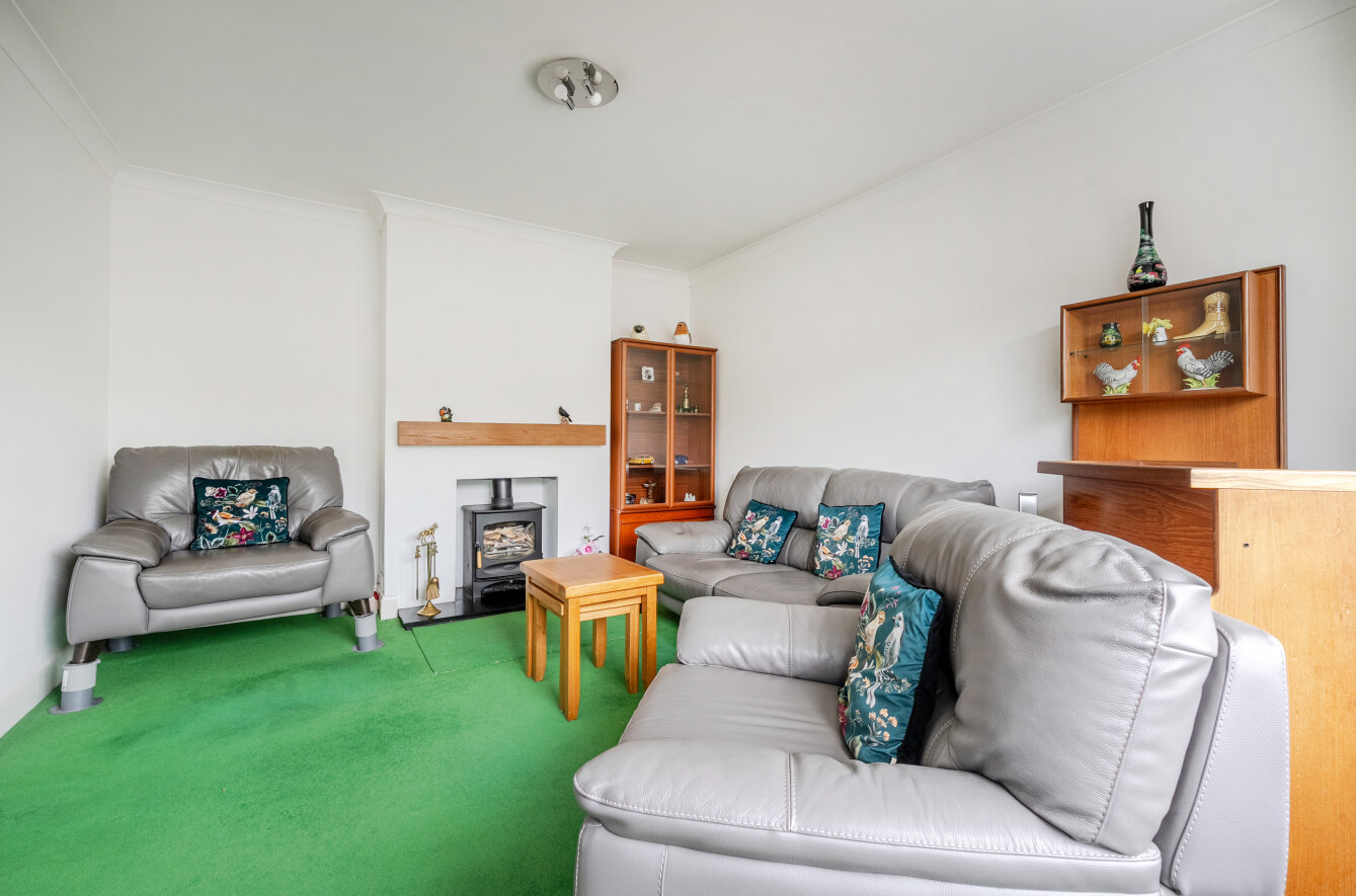 Pitmore Road, Eastleigh, Hampshire, SO50 Pitmore Road, Eastleigh, Hampshire, SO50 - Charters