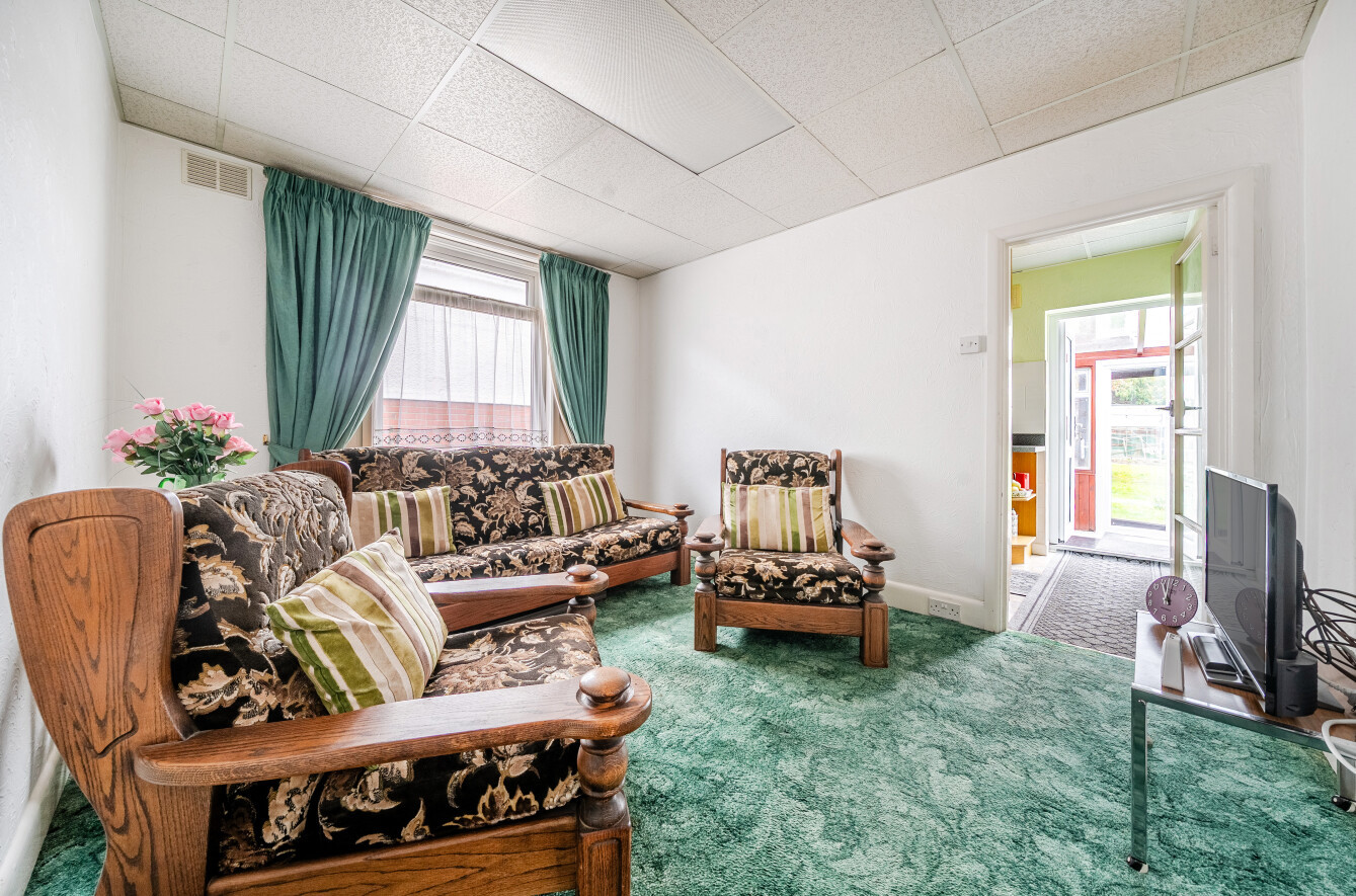 Pitmore Road, Eastleigh, Hampshire, SO50 Pitmore Road, Eastleigh, Hampshire, SO50 - Charters