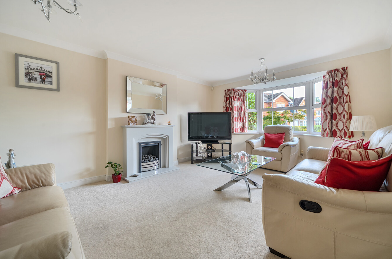Percivale Road, Chandler's Ford, Eastleigh, Hampshire, SO53 - Charters