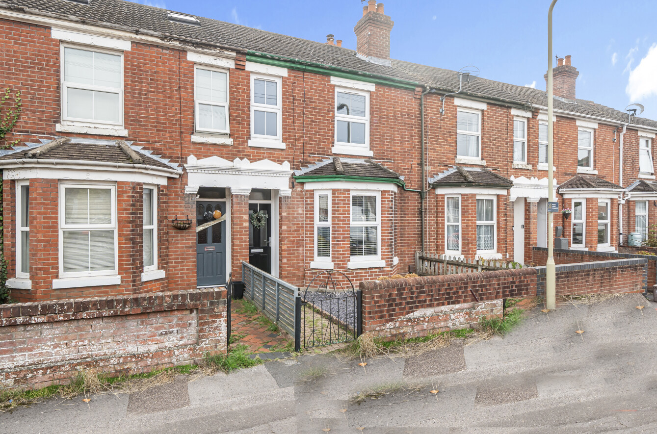 Nutbeem Road, Eastleigh, Hampshire, SO50 - Charters