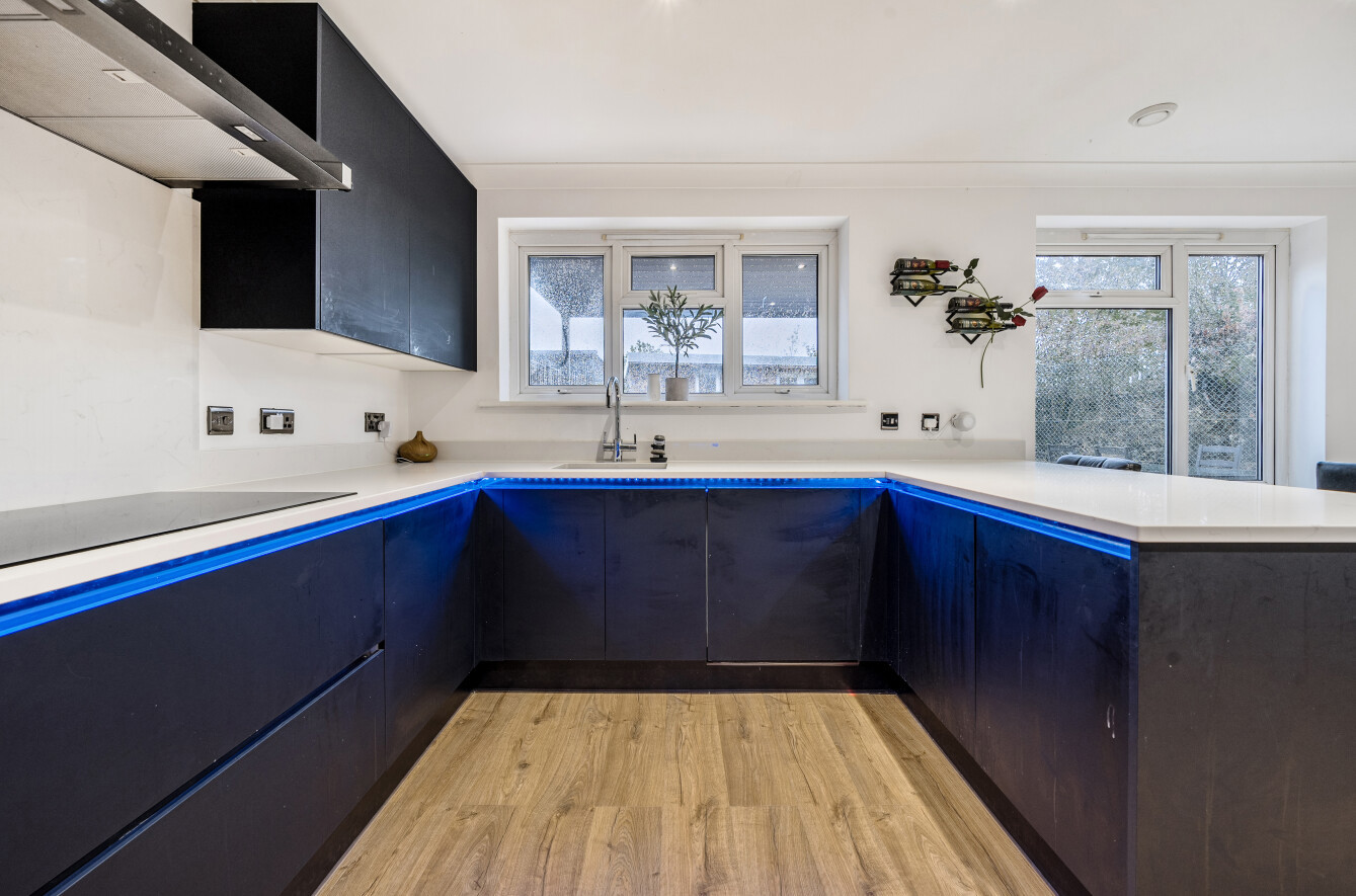 Mottisfont Road, Eastleigh, Hampshire, SO50 Mottisfont Road, Eastleigh, Hampshire, SO50 - Charters