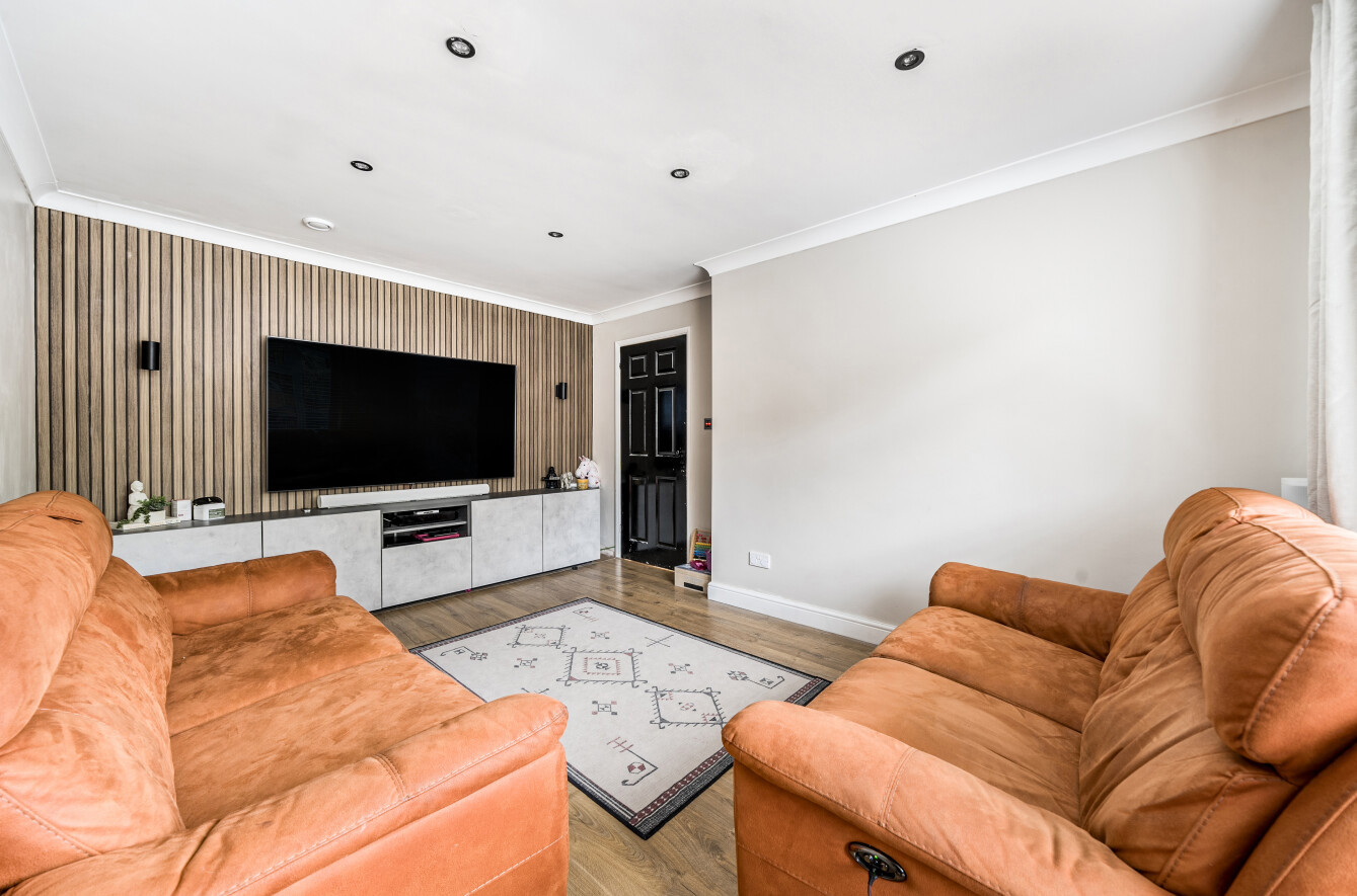 Mottisfont Road, Eastleigh, Hampshire, SO50 Mottisfont Road, Eastleigh, Hampshire, SO50 - Charters