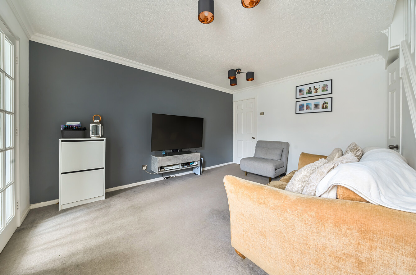 Cranbourne Drive, Otterbourne, Winchester, Hampshire, SO21 Cranbourne Drive, Otterbourne, Winchester, Hampshire, SO21 - Charters