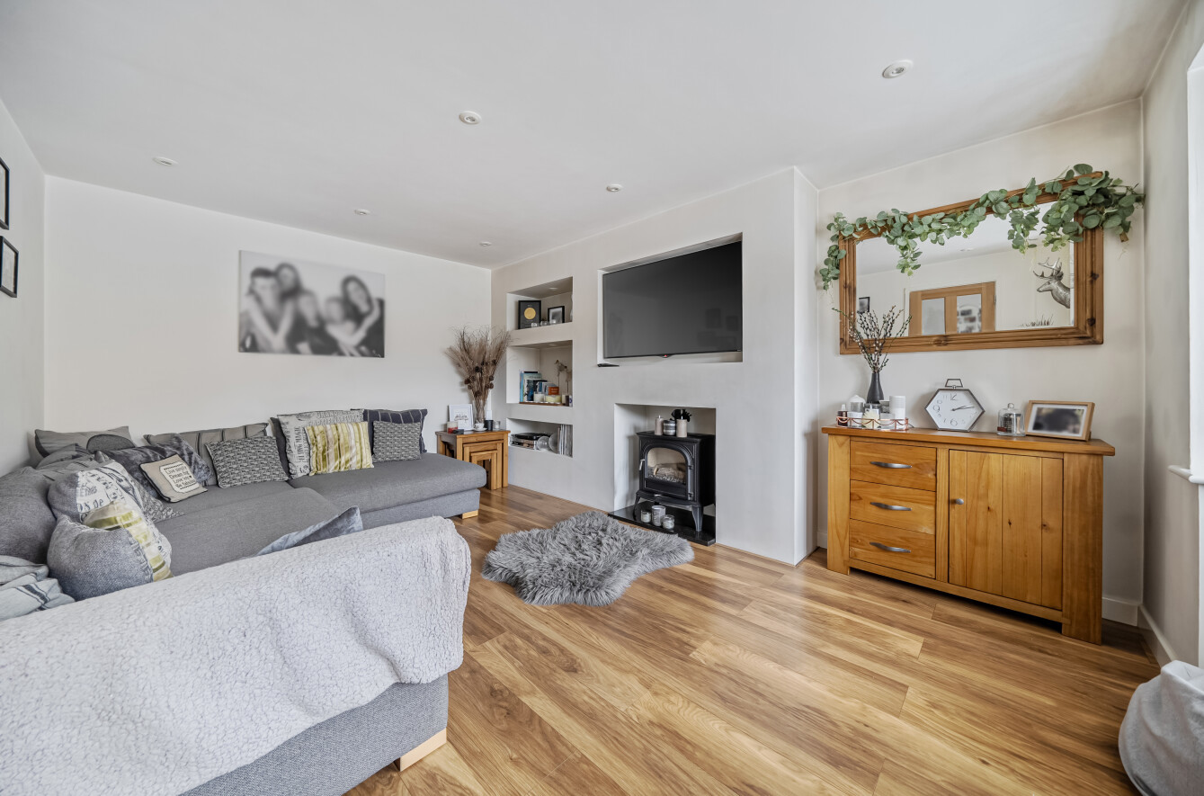 Thetford Gardens, Chandler's Ford, Hampshire, SO53 - Charters