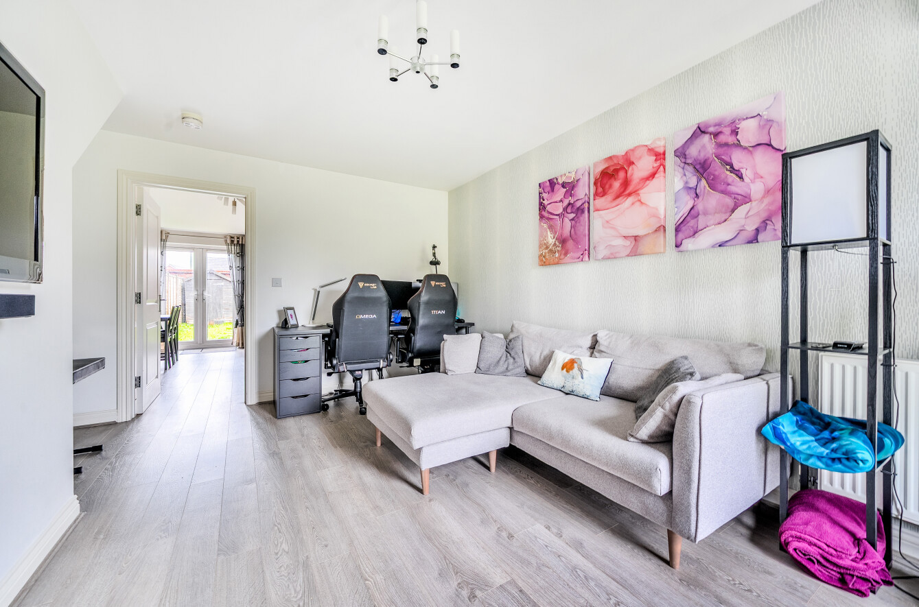 Ambassador Walk, Eastleigh, Hampshire, SO50 Ambassador Walk, Eastleigh, Hampshire, SO50 - Charters