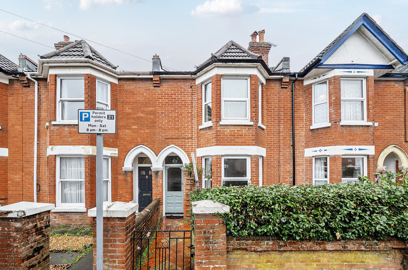 Archers Road, Eastleigh, Hampshire, SO50 Archers Road, Eastleigh, Hampshire, SO50 - Charters