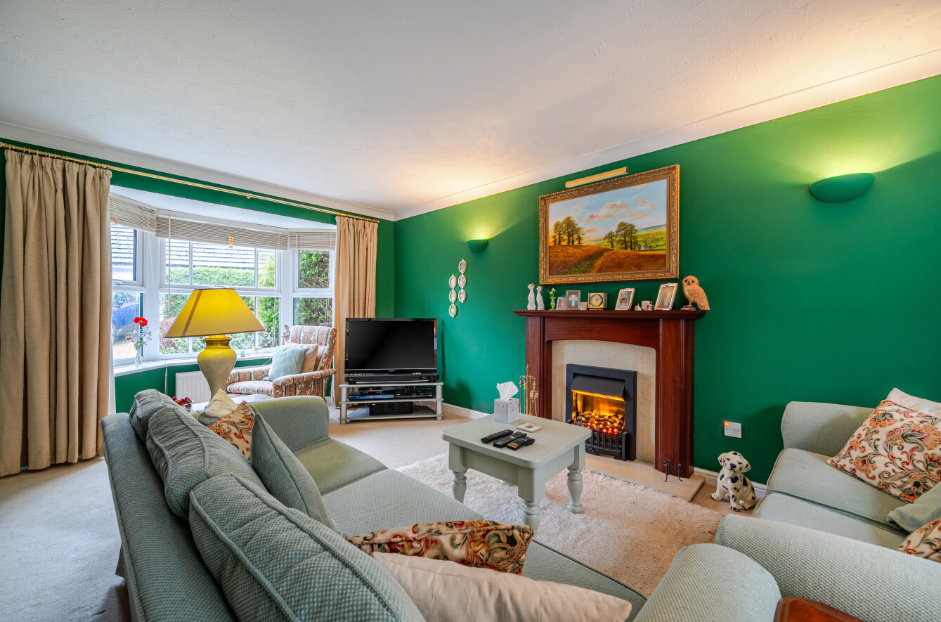 Acorn Grove, Chandler's Ford, Eastleigh, Hampshire, SO53 - Charters