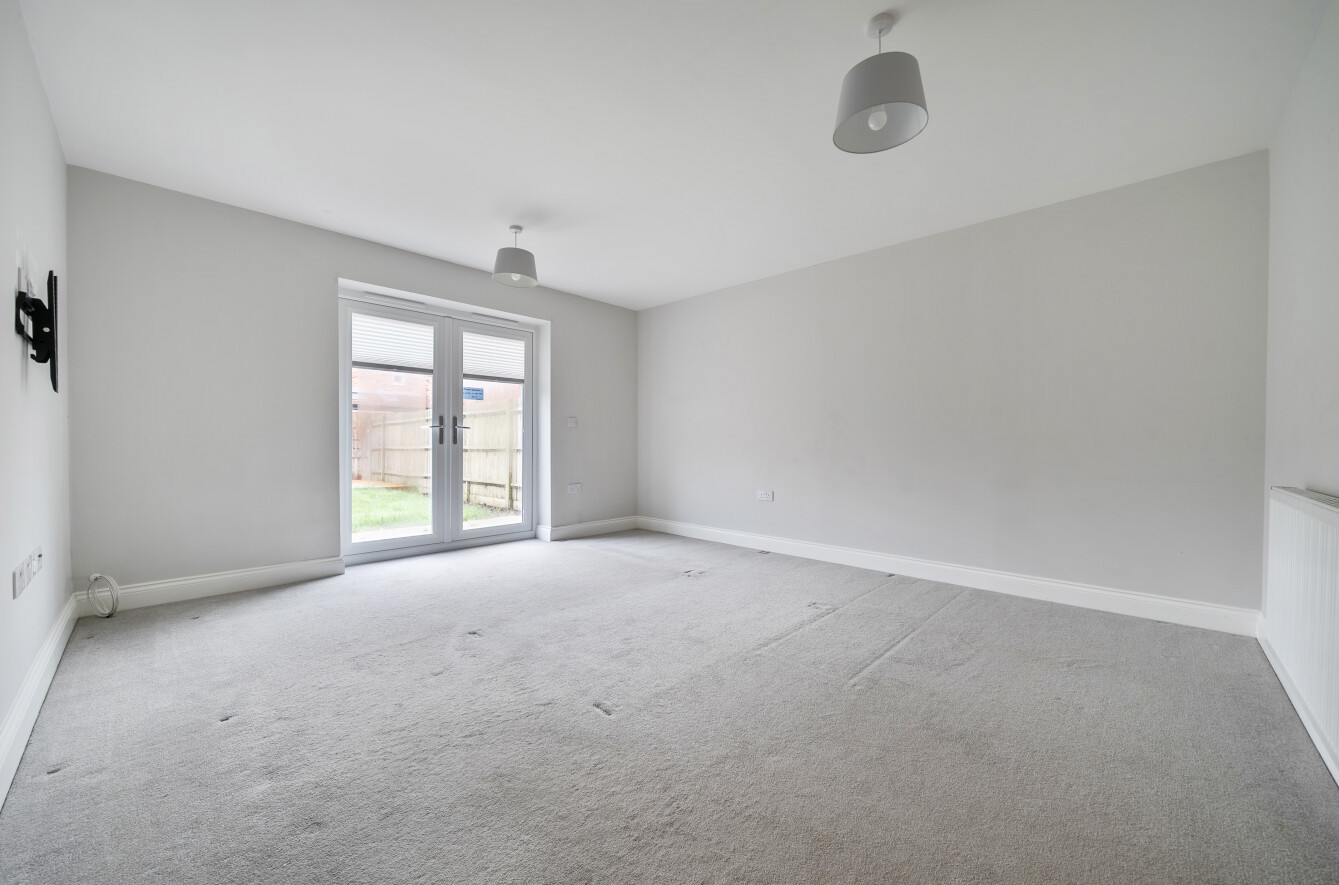 Pembers Farm Avenue, Fair Oak, Eastleigh, Hampshire, SO50 - Charters