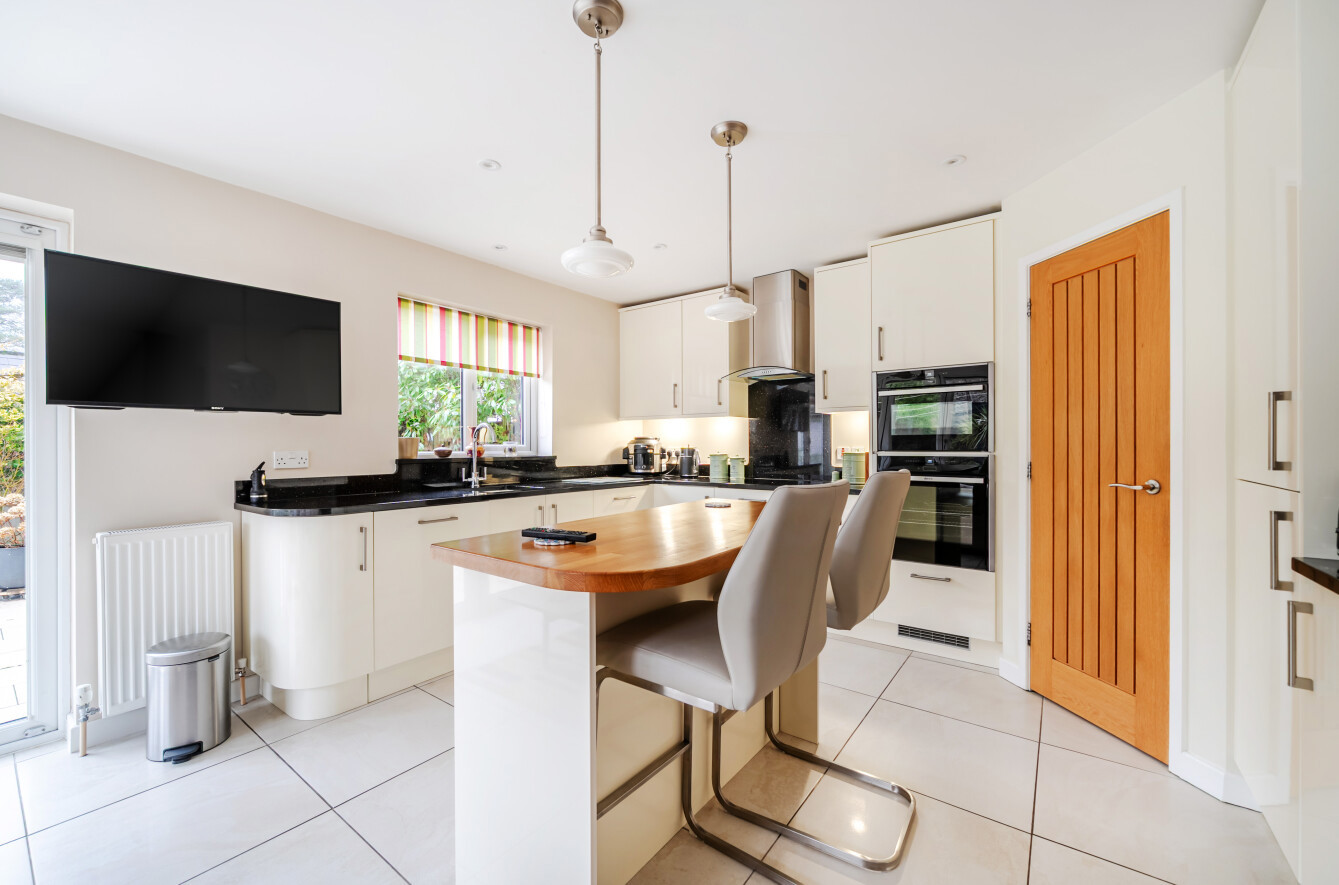 Heathlands Road, Chandler's Ford, Eastleigh, Hampshire, SO53 - Charters