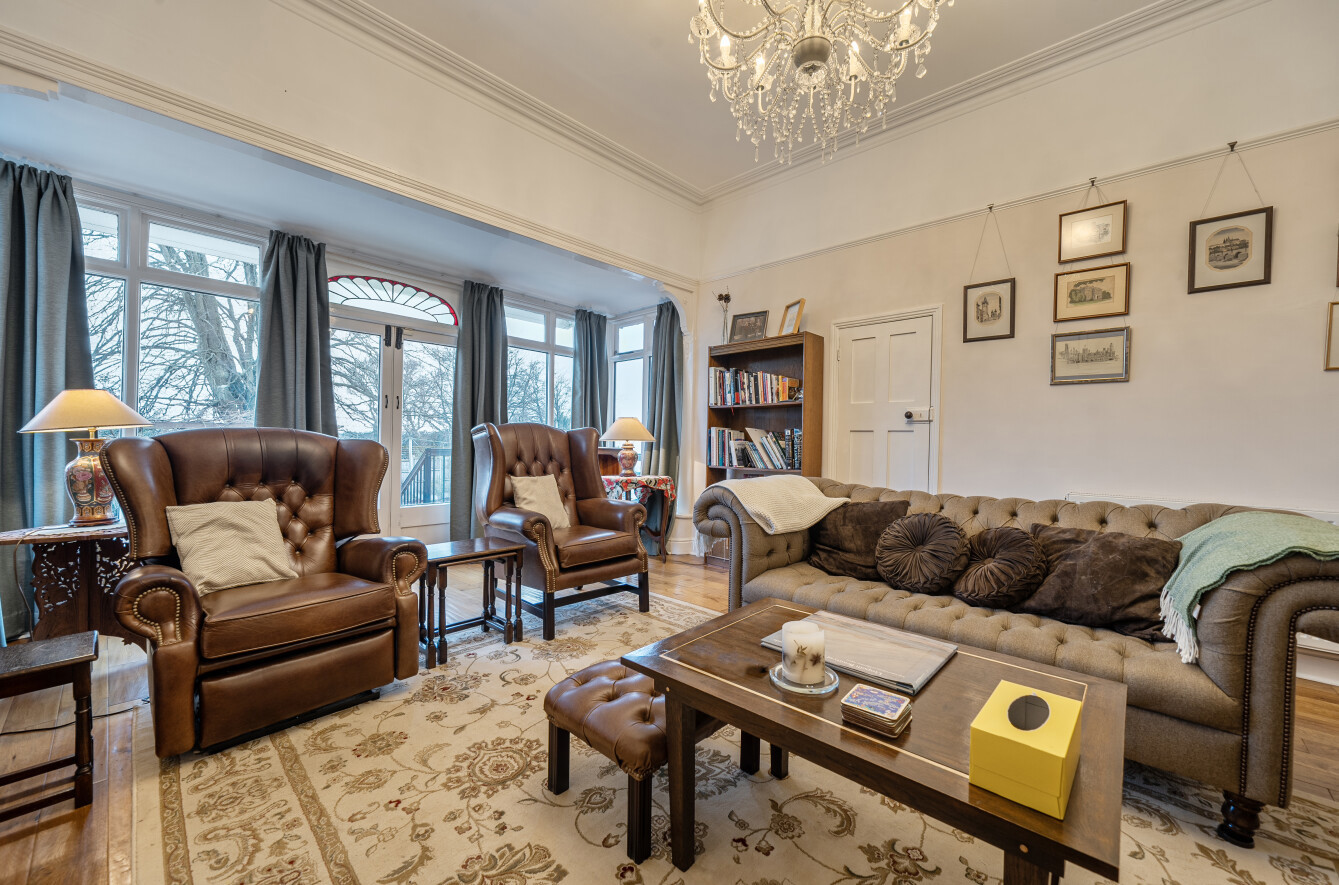 Clanfield Drive, Chandler's Ford, Hampshire, SO53 - Charters