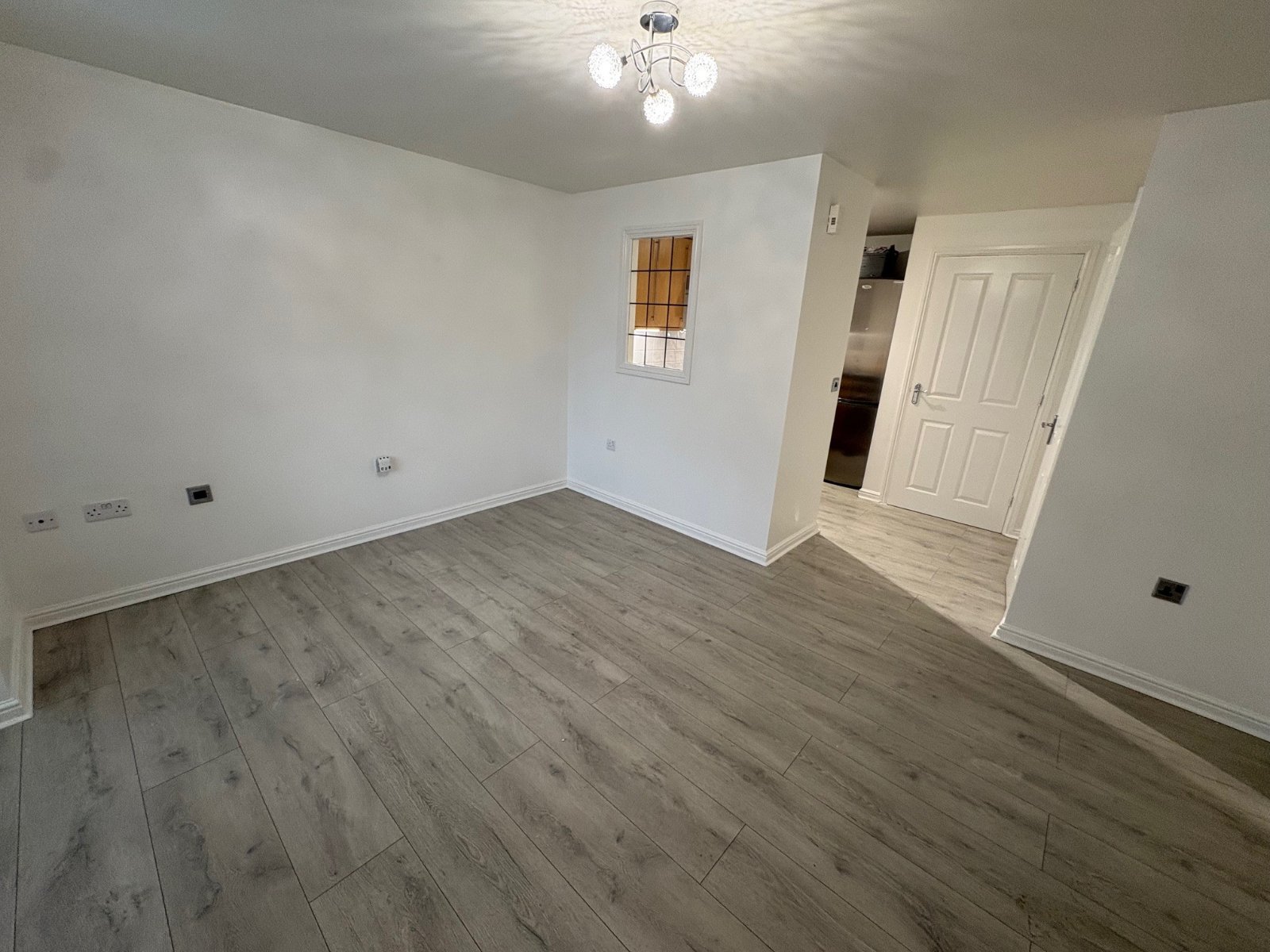 Hoddinott Road, Eastleigh, Hampshire, SO50 - Charters