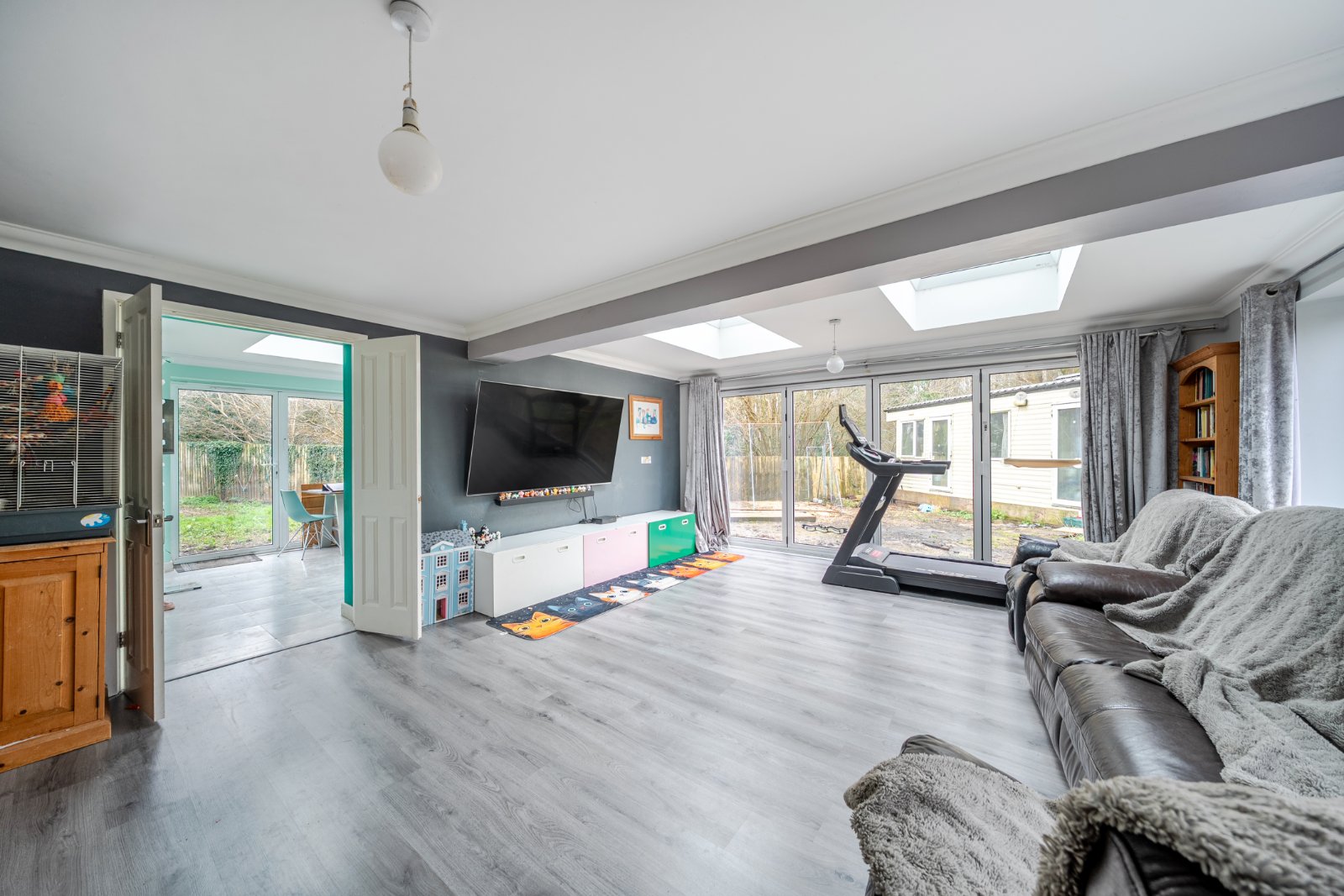 Underwood Road, Bishopstoke, Eastleigh, SO50 - Charters