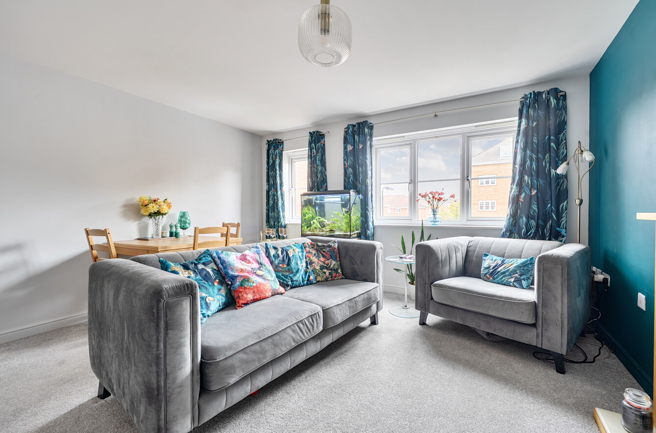 Hoddinott Road, Eastleigh, Hampshire, SO50 - Charters