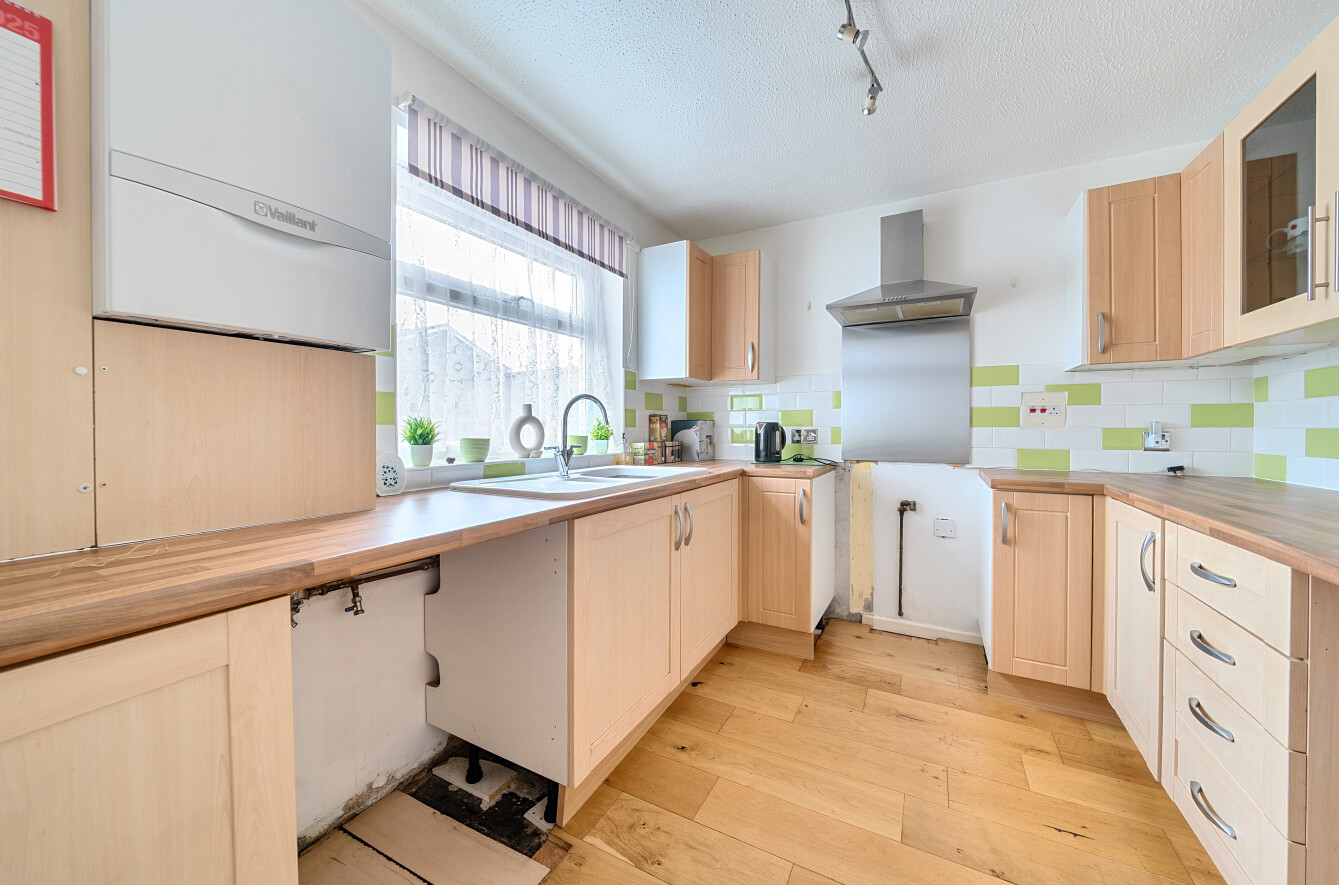 Elm Park Road, Havant, Hampshire, PO9 - Charters