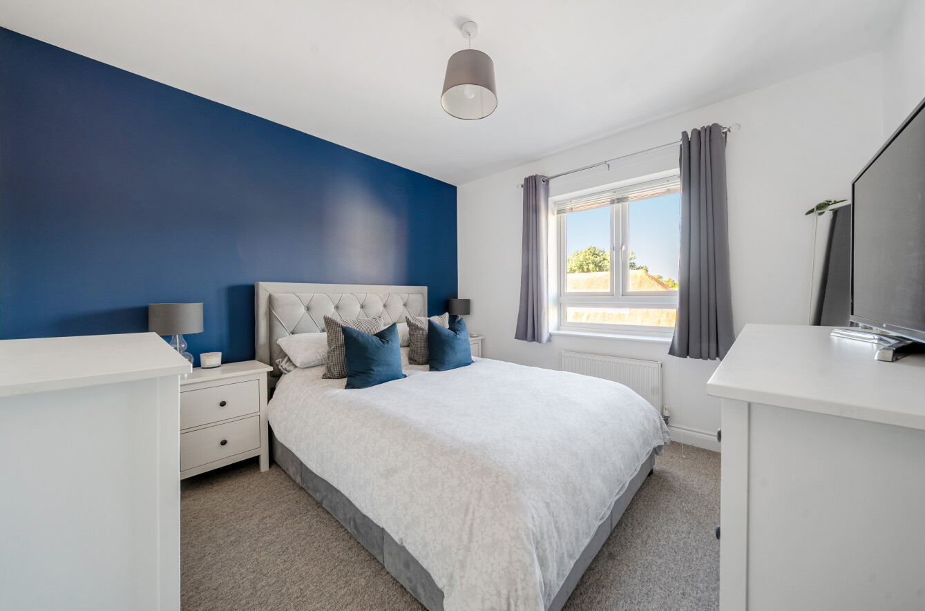 Dale Square, Havant, Hampshire, PO9 - Charters