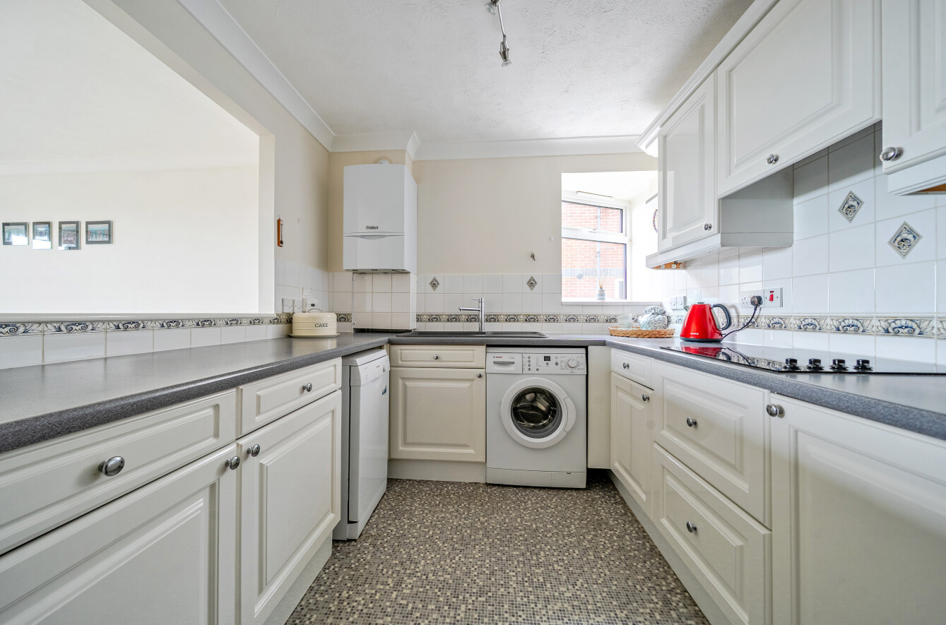 Sea Front, Hayling Island, Hampshire, PO11 - Charters