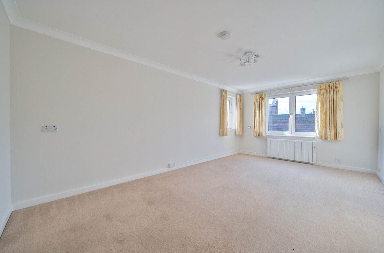 Henty Gardens, Chichester, West Sussex, PO19 - Charters