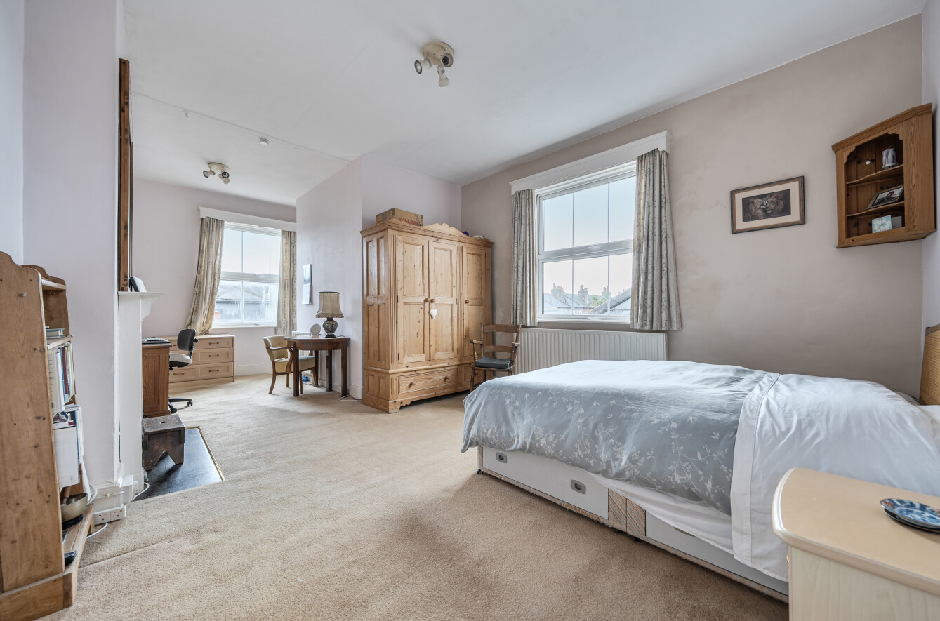 St. Pauls Road, Chichester, West Sussex, PO19