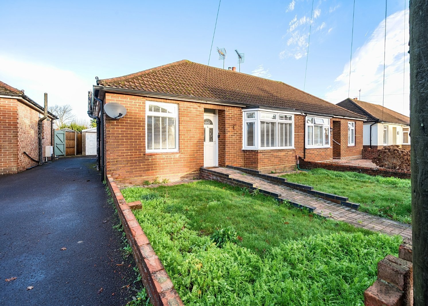 Hooks Lane, Havant, Hampshire, PO9 - Charters