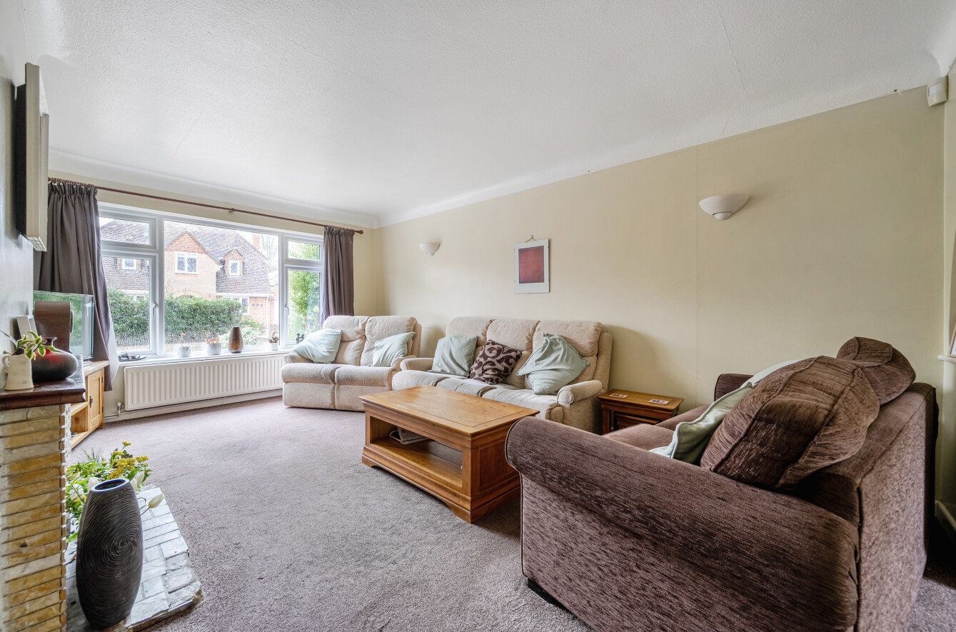 Bacon Lane, Hayling Island, Hampshire, PO11 - Charters