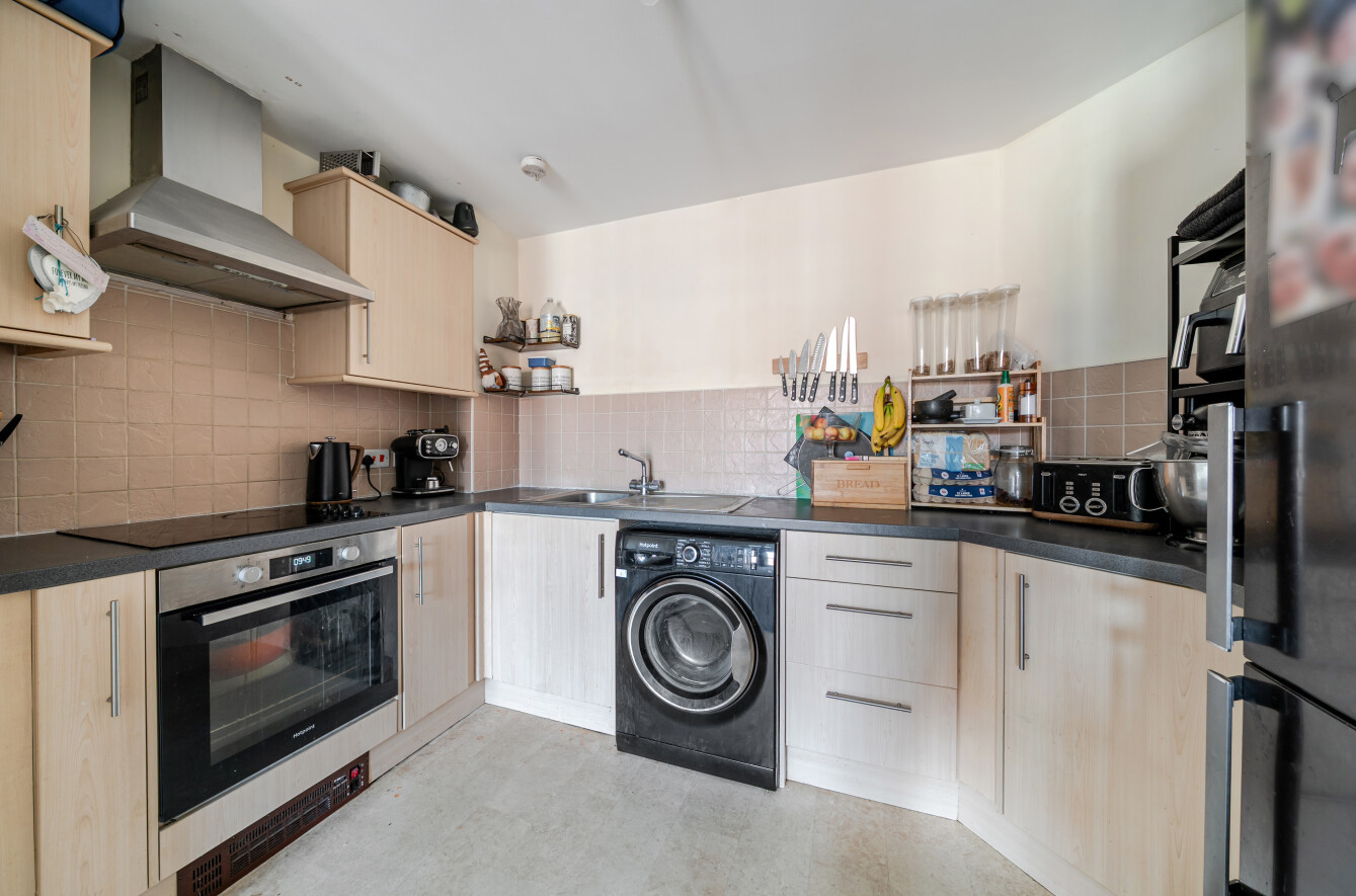 Little Hackets, Havant, Hampshire, PO9 - Charters