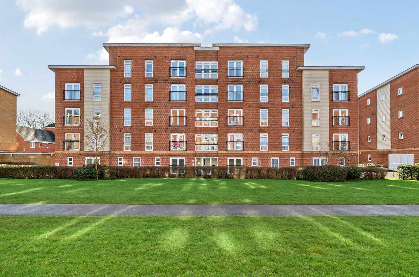 Little Hackets, Havant, Hampshire, PO9 - Charters