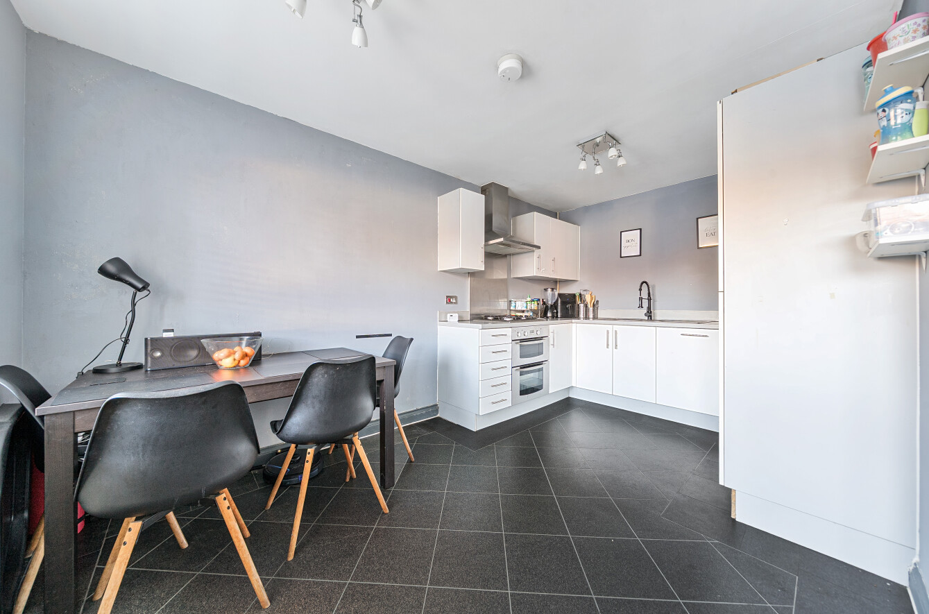 Dale Square, Havant, Hampshire, PO9 - Charters