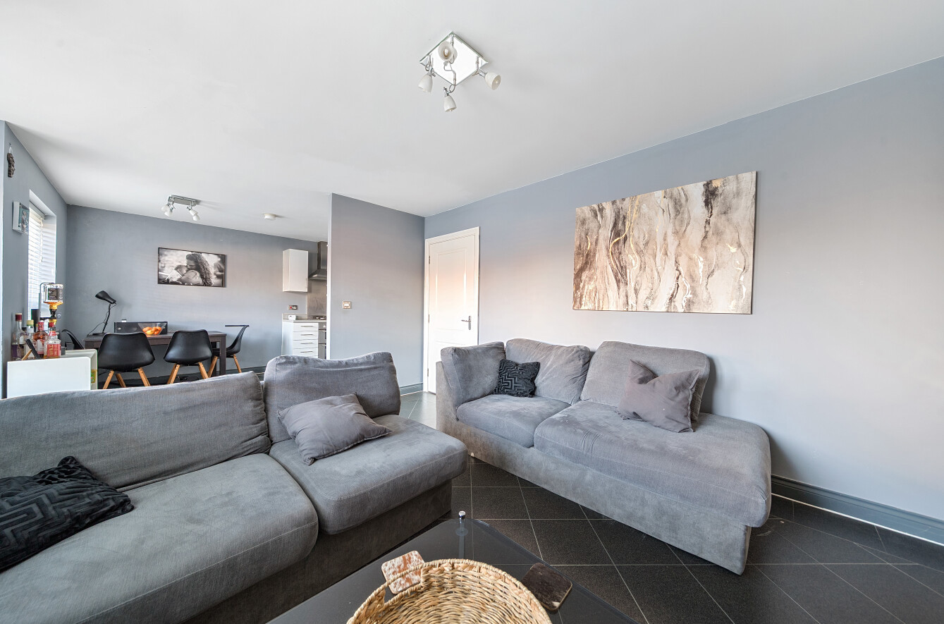 Dale Square, Havant, Hampshire, PO9 - Charters