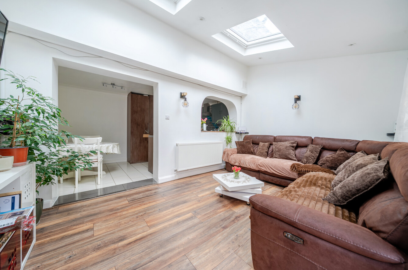 Winterslow Drive, Havant, Hampshire, PO9 - Charters