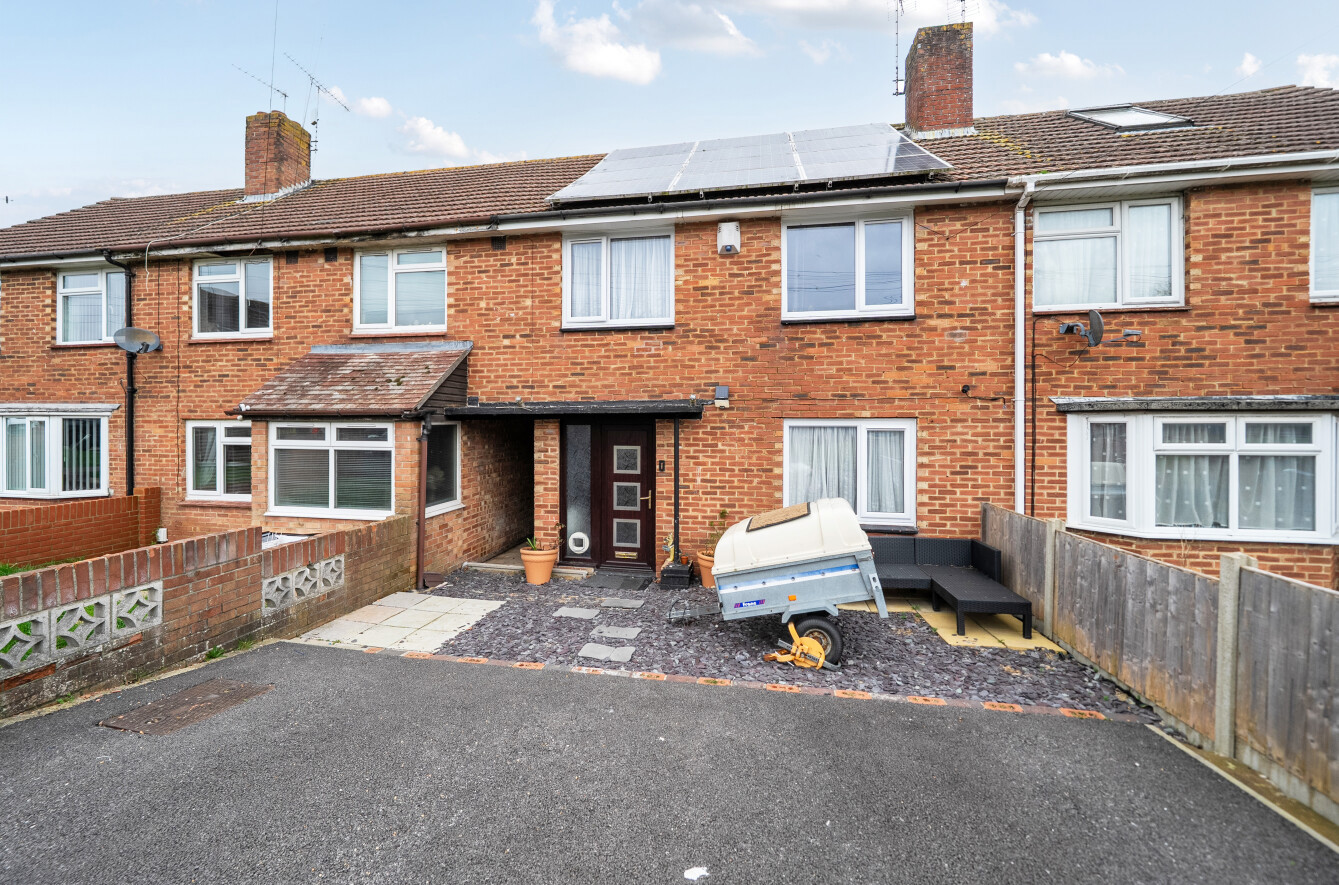 Winterslow Drive, Havant, Hampshire, PO9 - Charters