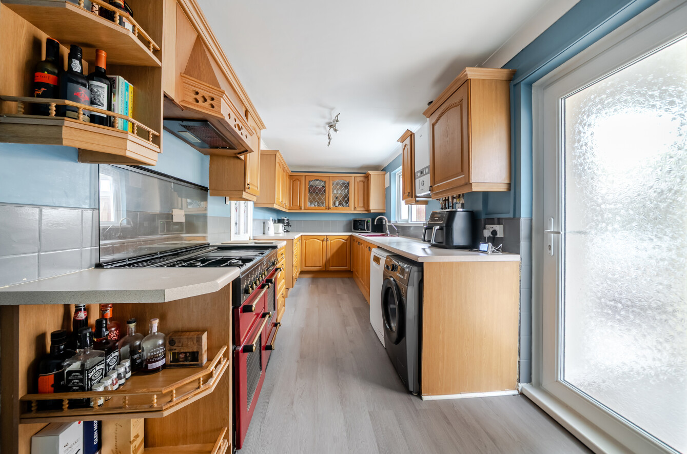 Linkenholt Way, Havant, Hampshire, PO9 - Charters