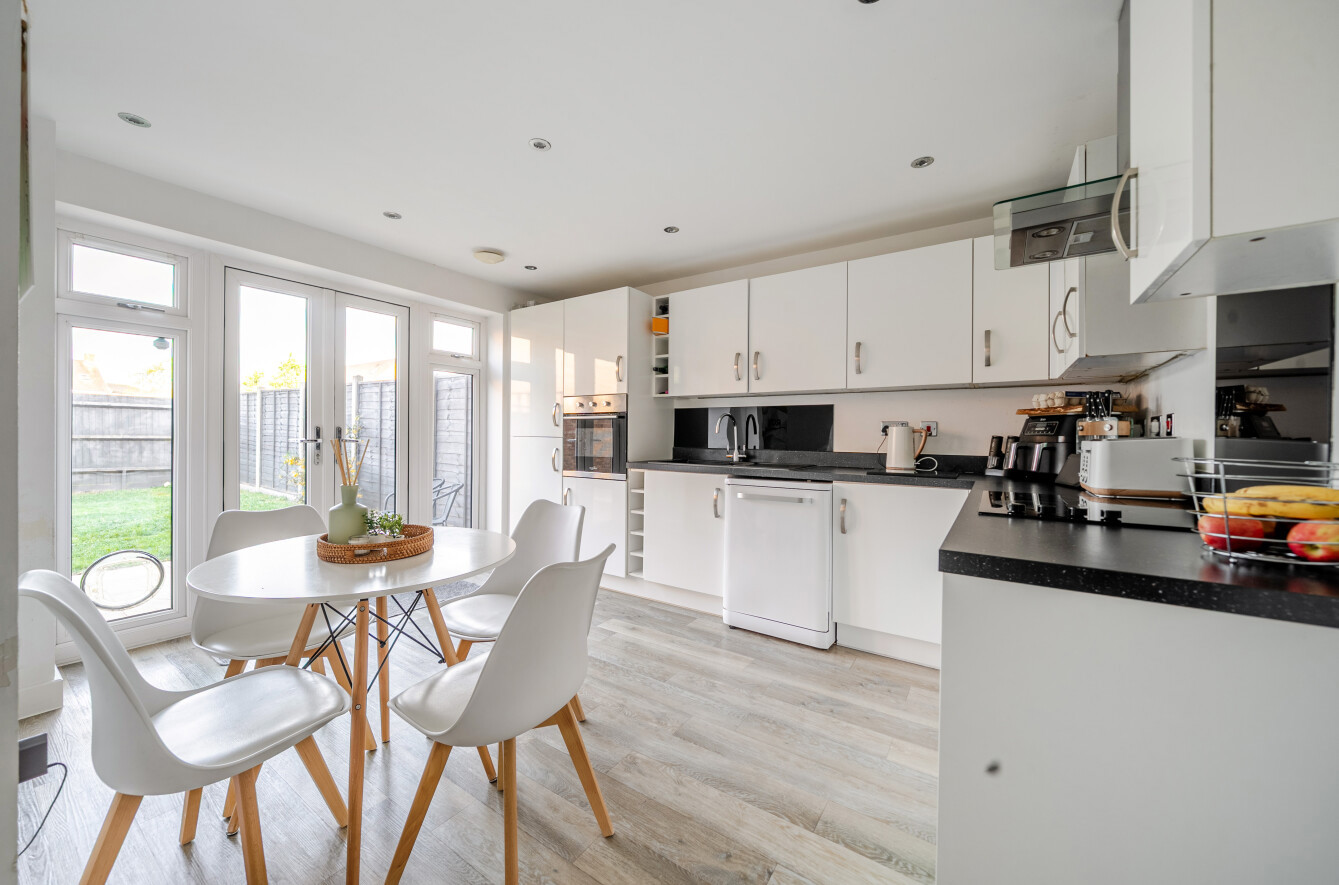 Field Place, Havant, Hampshire, PO9 - Charters