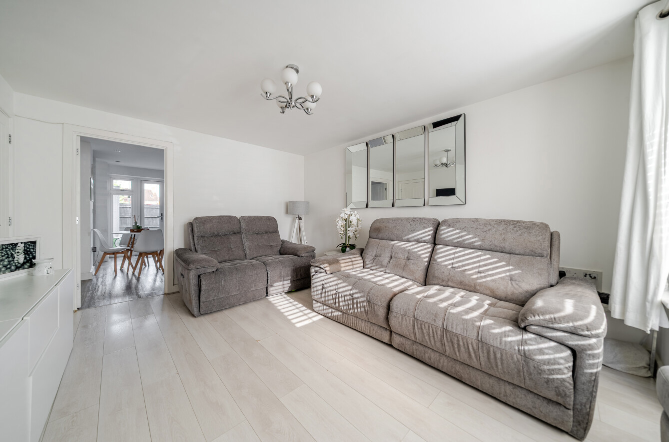 Field Place, Havant, Hampshire, PO9 - Charters