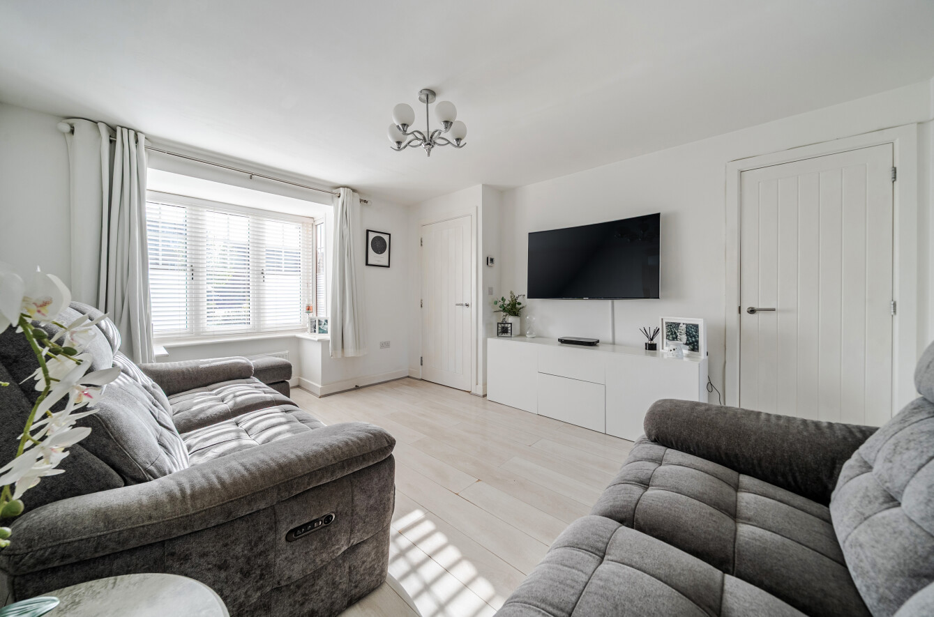 Field Place, Havant, Hampshire, PO9 - Charters