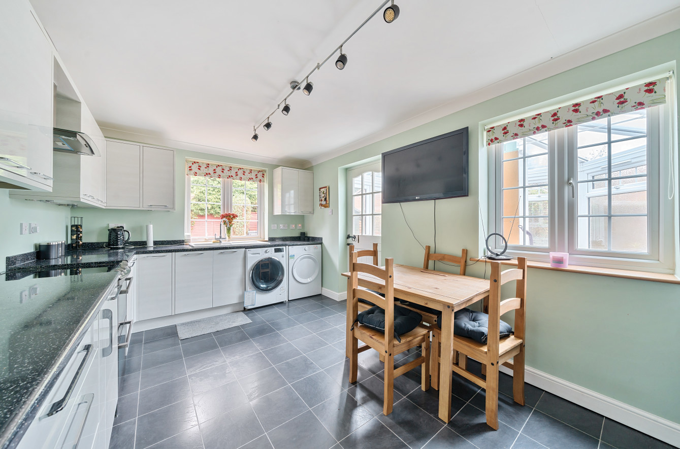Titchfield Park Road, Titchfield Park, Hampshire, PO15