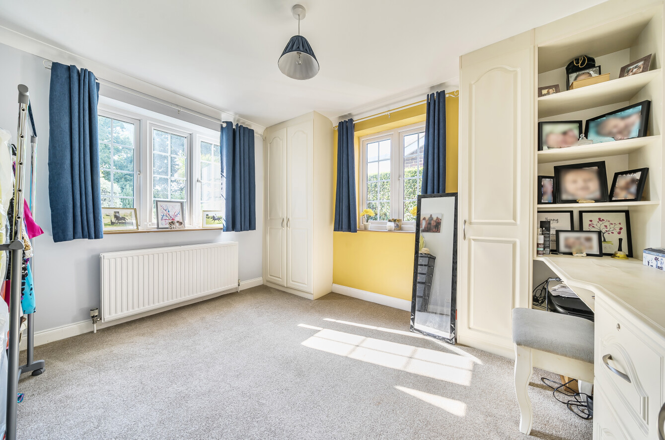 Titchfield Park Road, Titchfield Park, Hampshire, PO15