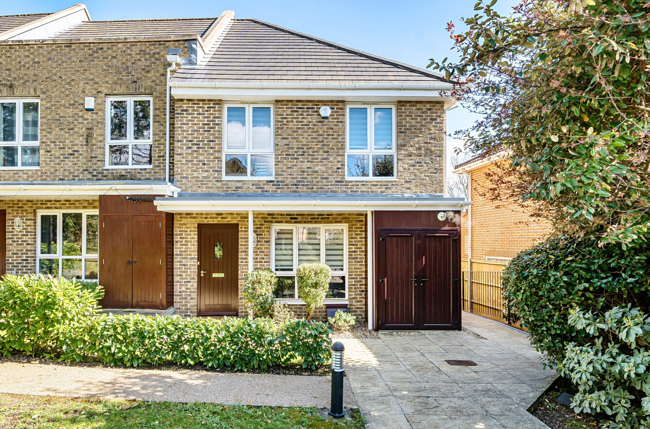 Sunnyfield Rise, Bursledon, Southampton, Hampshire, SO31