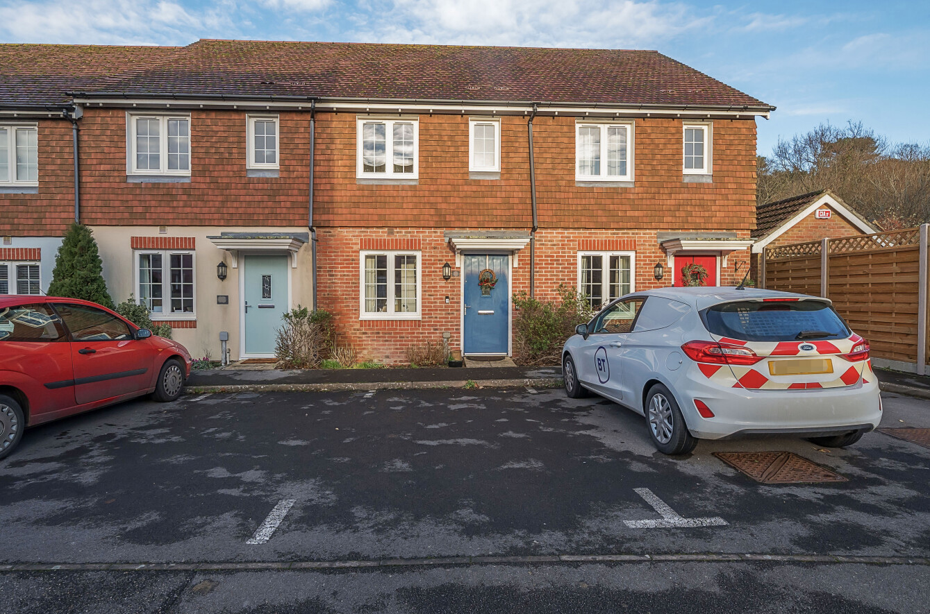 Columbus Drive, Sarisbury Green, Hampshire, SO31 - Charters
