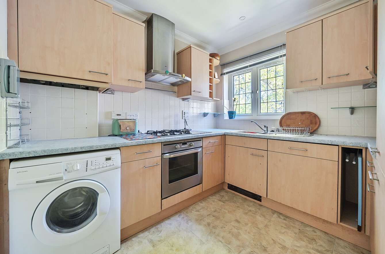 Heath Road, Locks Heath, Southampton, Hampshire, SO31 - Charters