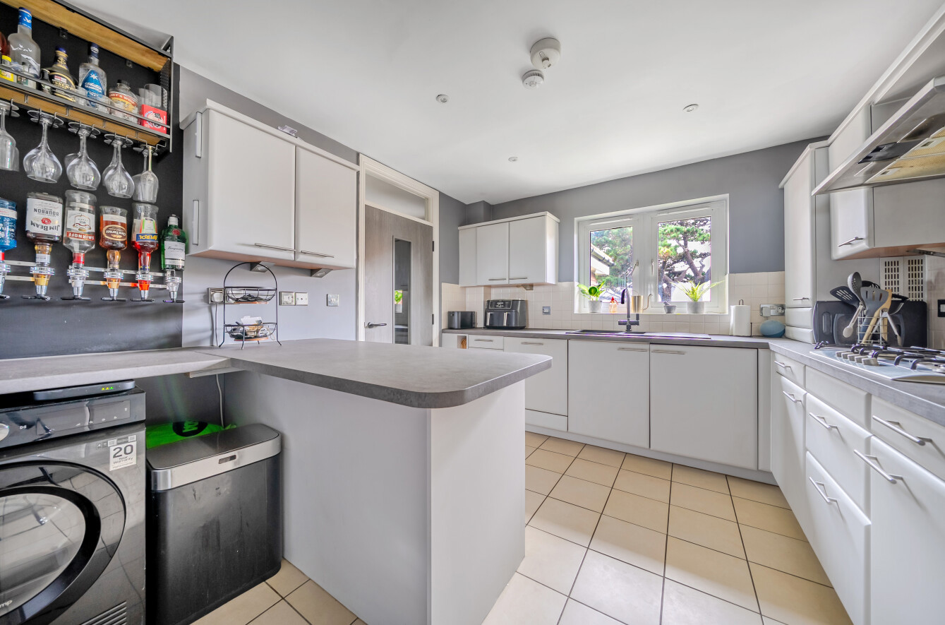 Swordfish Close, Lee-on-the-Solent, Hampshire, PO13