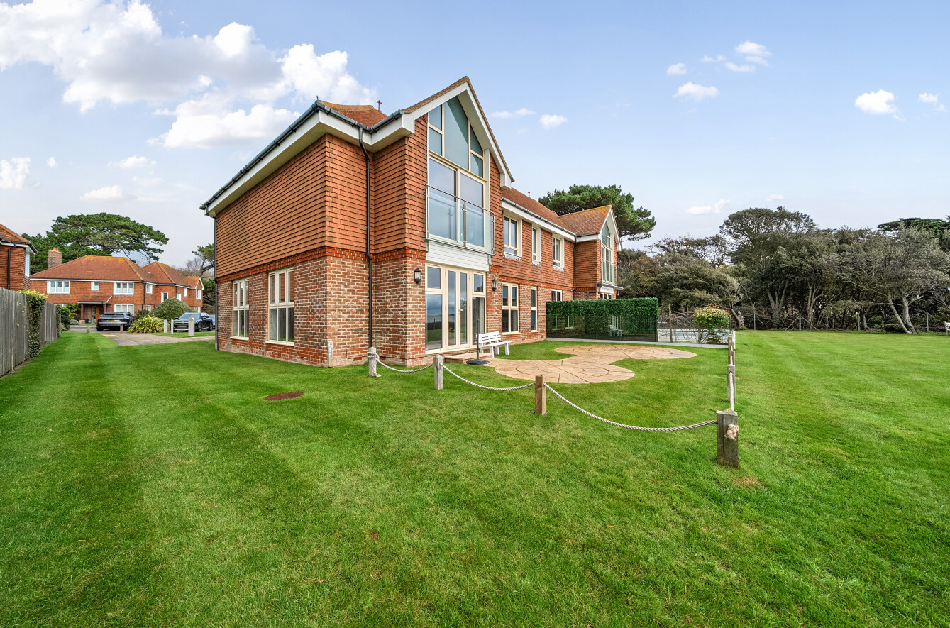 Swordfish Close, Lee-on-the-Solent, Hampshire, PO13