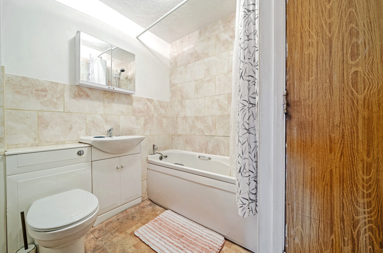 Woodrush Crescent, Locks Heath, Hampshire, SO31