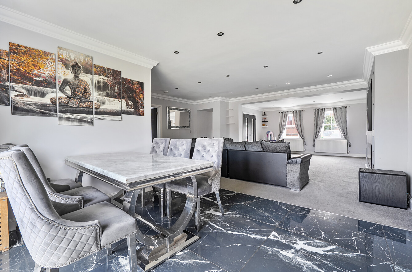 Hunts Pond Road, Park Gate, PO14 - Charters